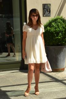 Hilaria Baldwin feet photo thumbnail