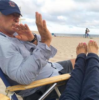 Hilaria Baldwin feet photo thumbnail