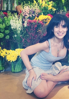 Hilaria Baldwin feet photo thumbnail