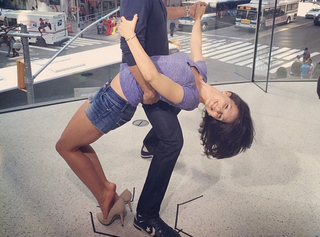 Hilaria Baldwin feet photo thumbnail