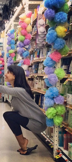 Hilaria Baldwin feet photo thumbnail