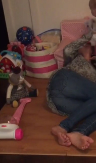 Hilaria Baldwin feet photo thumbnail