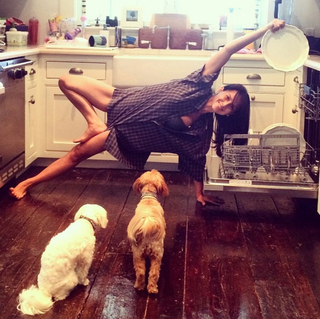 Hilaria Baldwin feet photo thumbnail