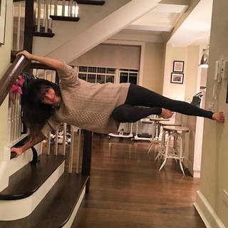 Hilaria Baldwin feet photo thumbnail