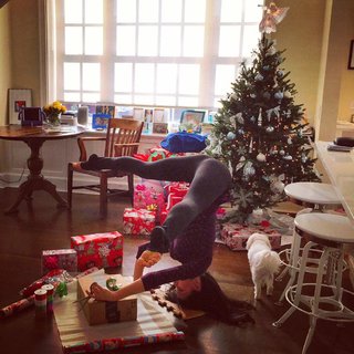 Hilaria Baldwin feet photo thumbnail