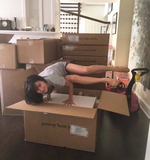 Hilaria Baldwin feet photo thumbnail