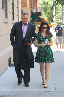 Hilaria Baldwin feet photo thumbnail