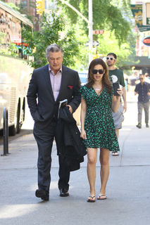 Hilaria Baldwin feet photo thumbnail