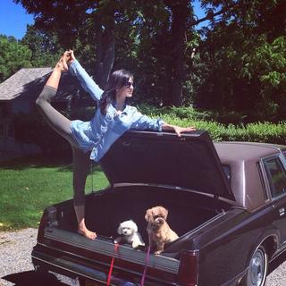 Hilaria Baldwin feet photo thumbnail