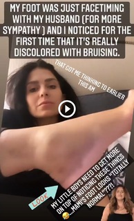 Hilaria Baldwin feet photo thumbnail