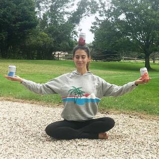 Hilaria Baldwin feet photo thumbnail