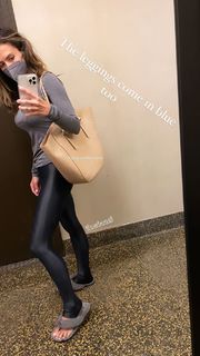 Hilaria Baldwin feet photo thumbnail