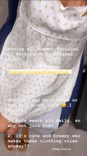 Hilaria Baldwin feet photo thumbnail