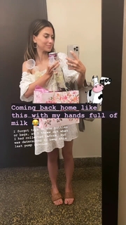 Hilaria Baldwin feet photo thumbnail