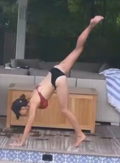 Hilaria Baldwin feet photo thumbnail