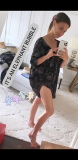 Hilaria Baldwin feet photo thumbnail