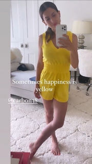 Hilaria Baldwin feet photo thumbnail