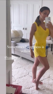 Hilaria Baldwin feet photo thumbnail