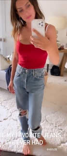 Hilaria Baldwin feet photo thumbnail