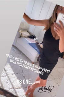 Hilaria Baldwin feet photo thumbnail