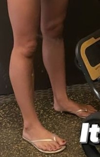 Hilaria Baldwin feet photo thumbnail