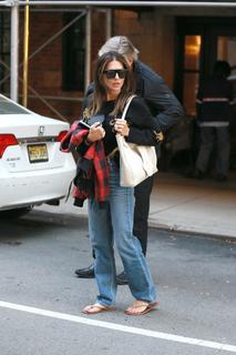 Hilaria Baldwin feet photo thumbnail