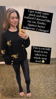 Hilaria Baldwin feet photo thumbnail