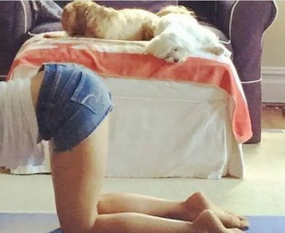 Hilaria Baldwin feet photo thumbnail