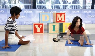 Hilaria Baldwin feet photo thumbnail