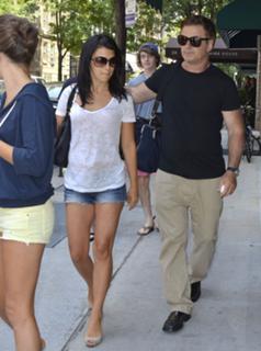 Hilaria Baldwin feet photo thumbnail