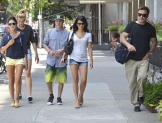 Hilaria Baldwin feet photo thumbnail