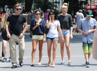 Hilaria Baldwin feet photo thumbnail