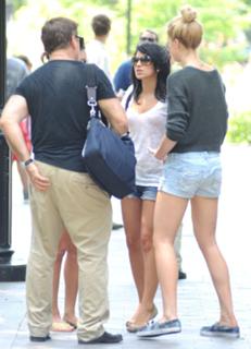 Hilaria Baldwin feet photo thumbnail