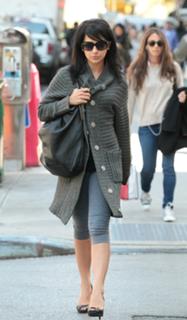 Hilaria Baldwin feet photo thumbnail