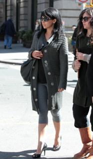 Hilaria Baldwin feet photo thumbnail