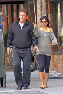 Hilaria Baldwin feet photo thumbnail