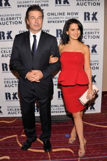 Hilaria Baldwin feet photo thumbnail