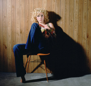 Hilarie Burton feet photo thumbnail