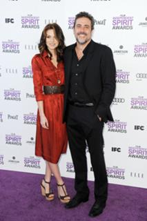 Hilarie Burton feet photo thumbnail