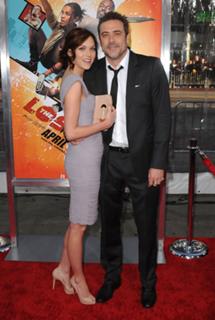 Hilarie Burton feet photo thumbnail