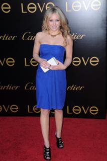 Hilary Duff feet photo thumbnail