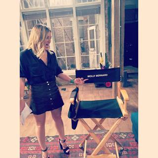 Hilary Duff feet photo thumbnail