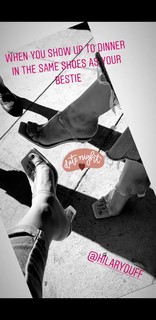 Hilary Duff feet photo thumbnail