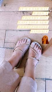 Hilary Duff feet photo thumbnail