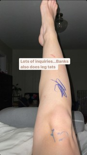 Hilary Duff feet photo thumbnail