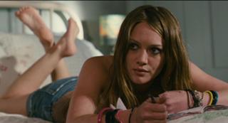 Hilary Duff feet photo thumbnail