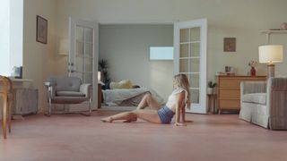Hilary Duff feet photo 11