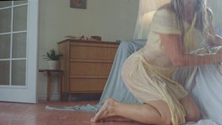 Hilary Duff feet photo 8