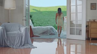 Hilary Duff feet photo 3