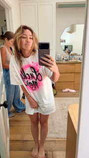 Hilary Duff feet photo 1